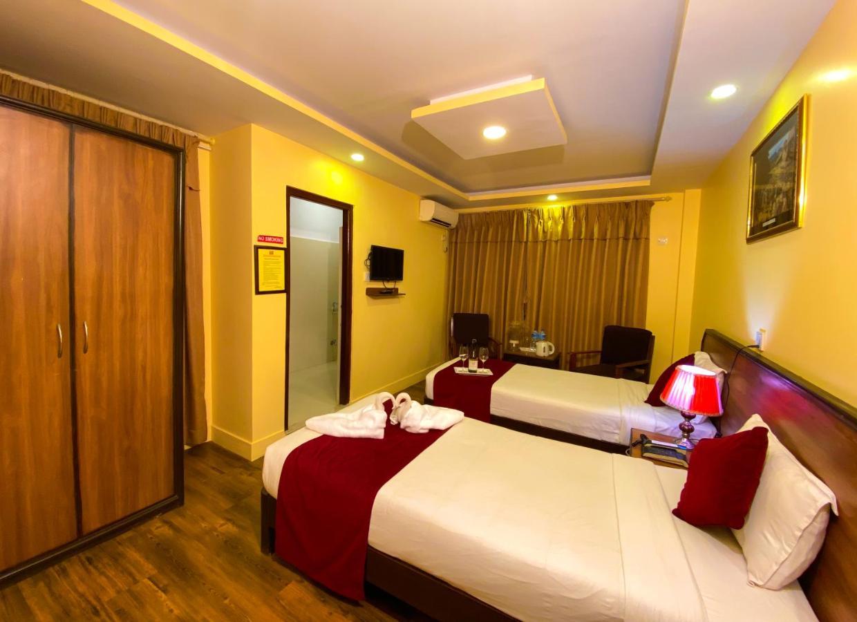 Thamel Grand Hotel Катманду Экстерьер фото