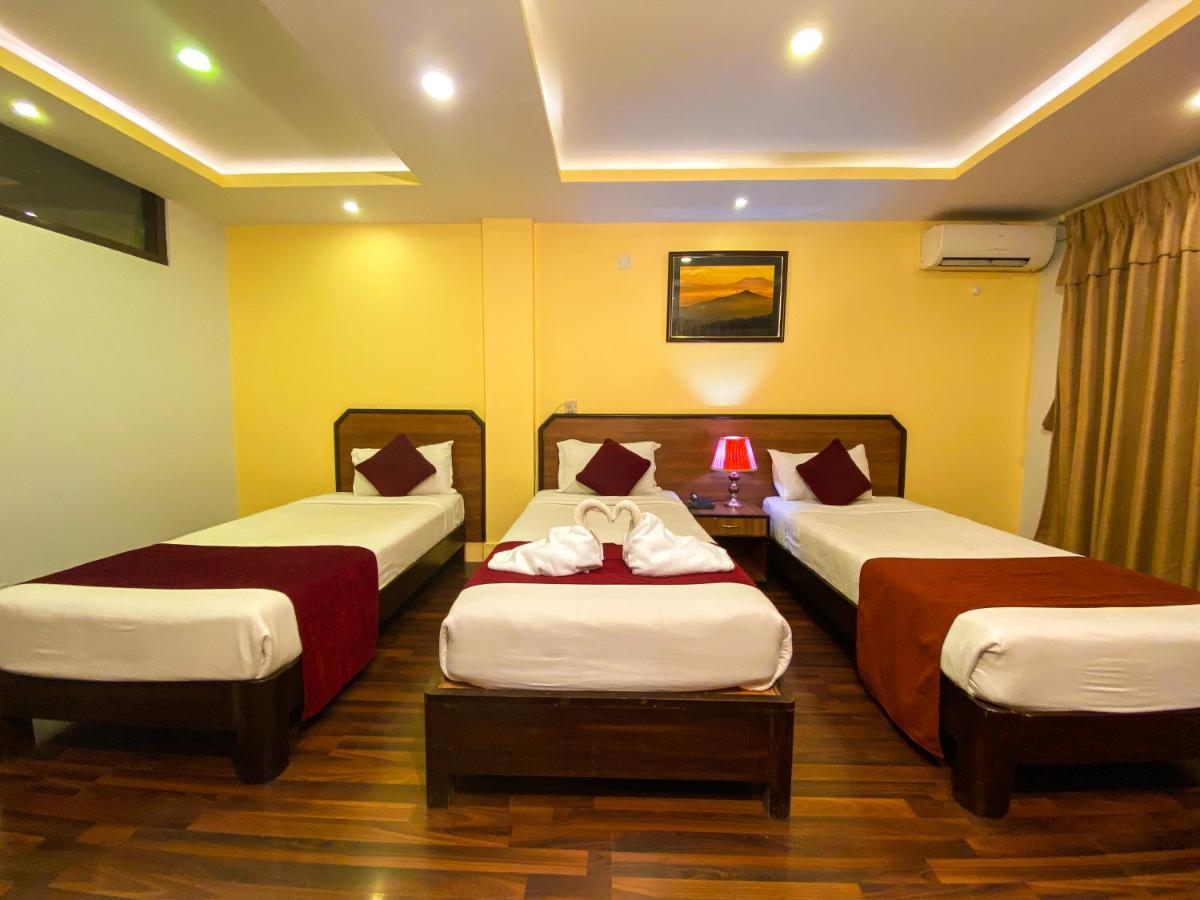Thamel Grand Hotel Катманду Экстерьер фото